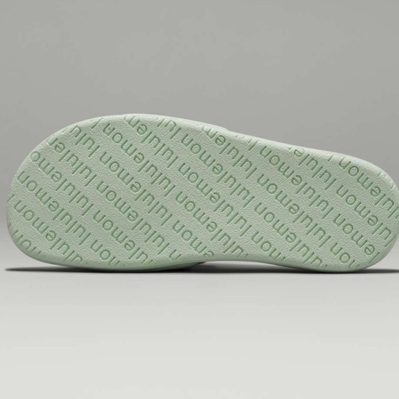Lululemon Restfeel Slide Kohlrabi Green - Picture 14 of 15